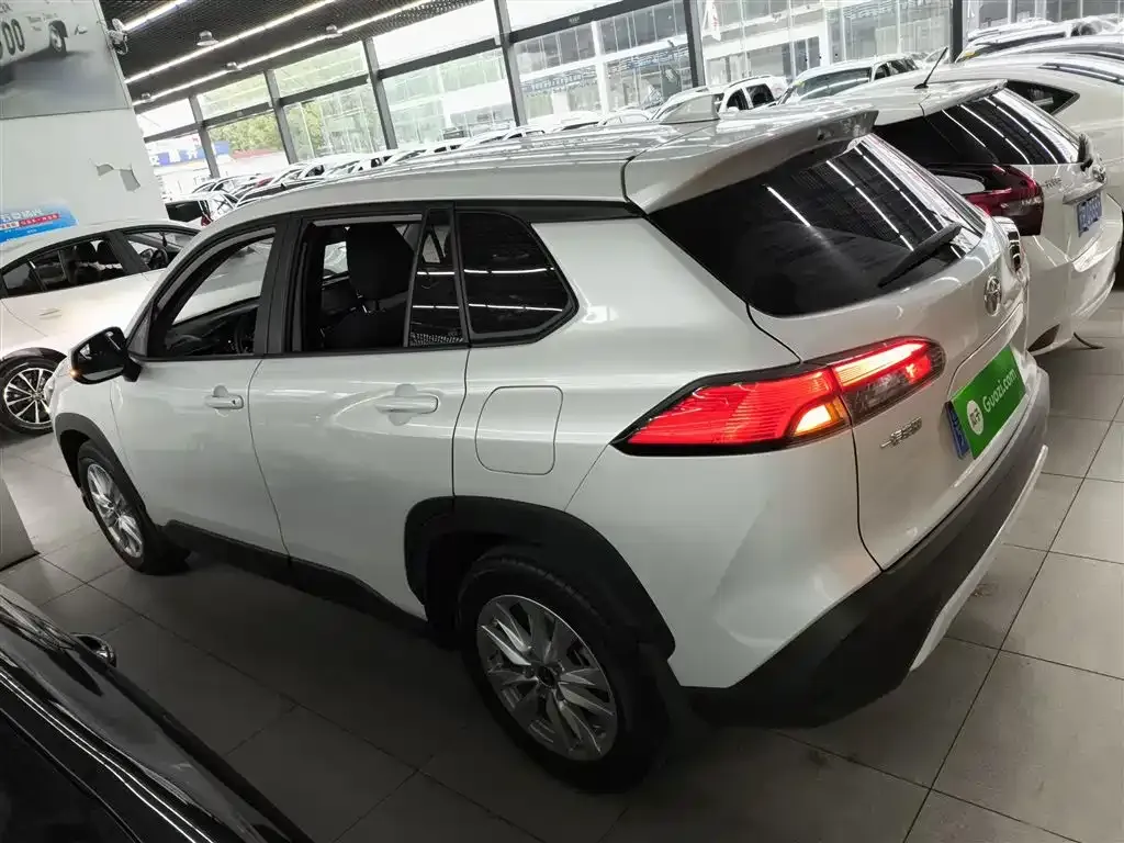 Toyota Corolla Cross 2022 из CN, фото 5