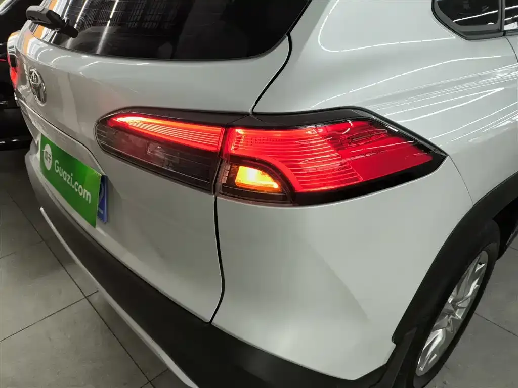 Toyota Corolla Cross 2022 из CN, фото 8