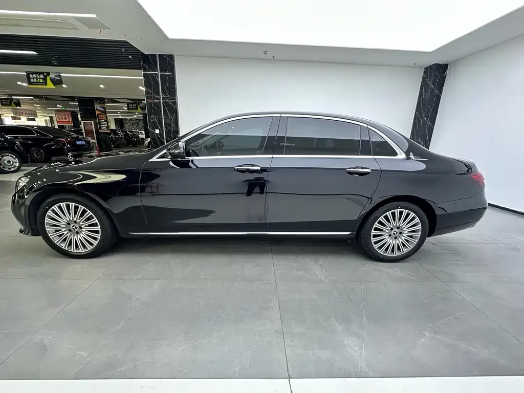 Mercedes-Benz E-Class 2023 из CN, фото 8