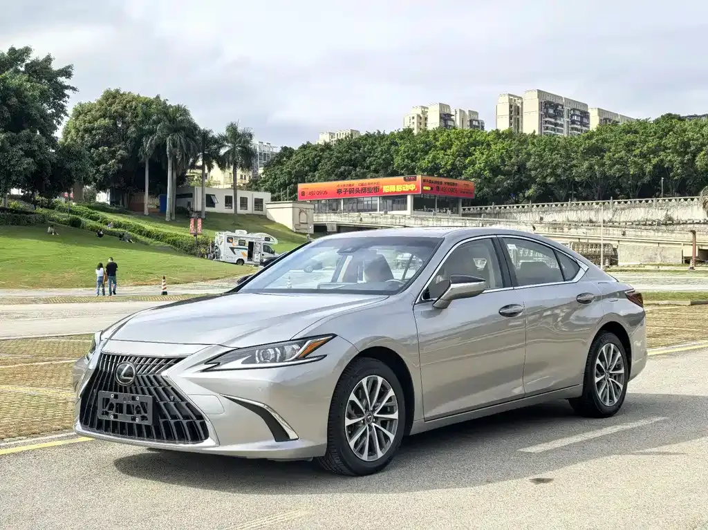 Lexus ES 2023 из CN, фото 1