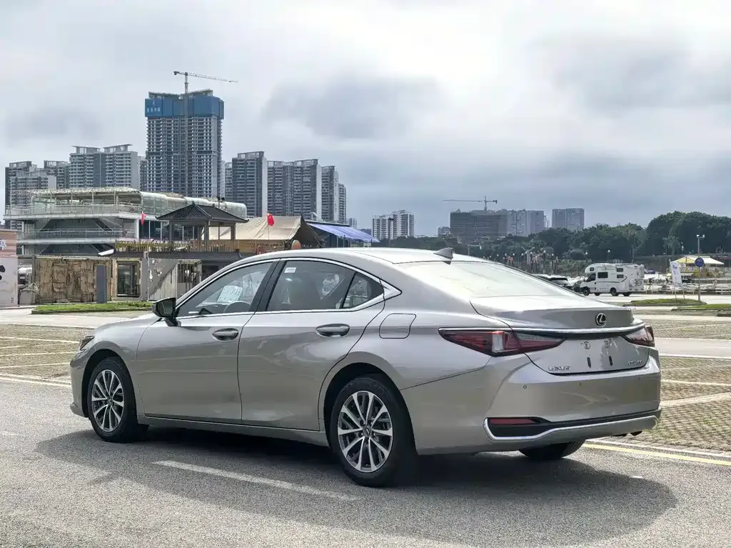 Lexus ES 2023 из CN, фото 4