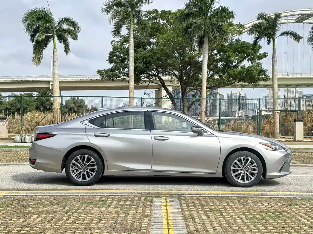 Lexus ES 2023 из CN, фото 7