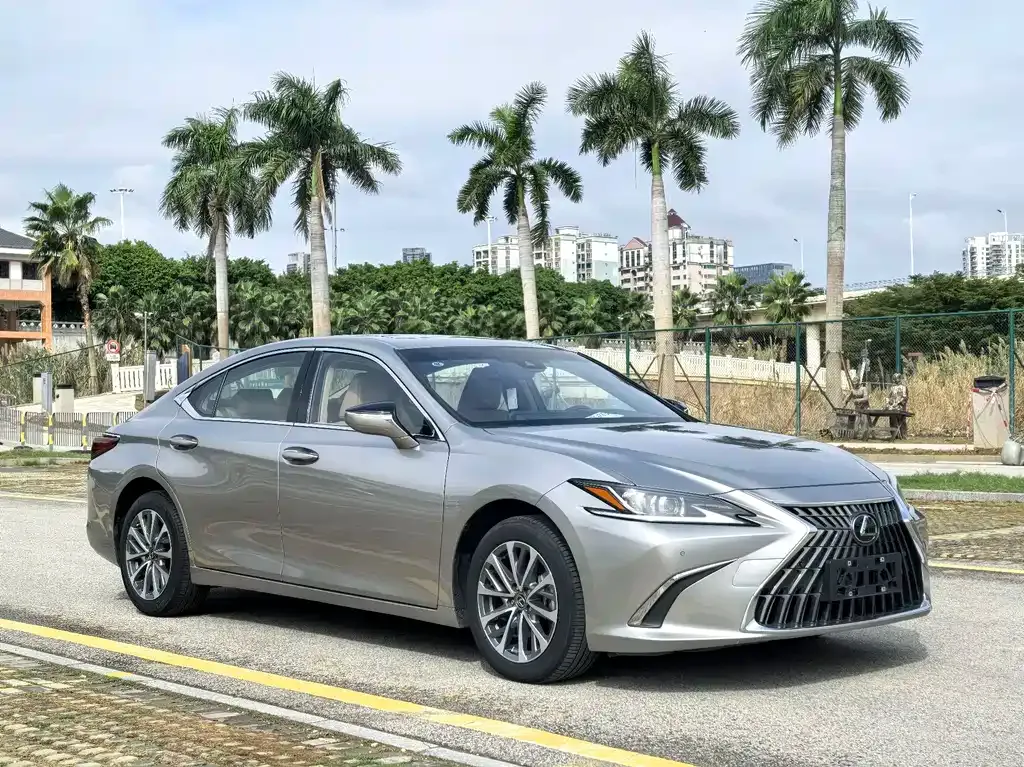 Lexus ES 2023 из CN, фото 8
