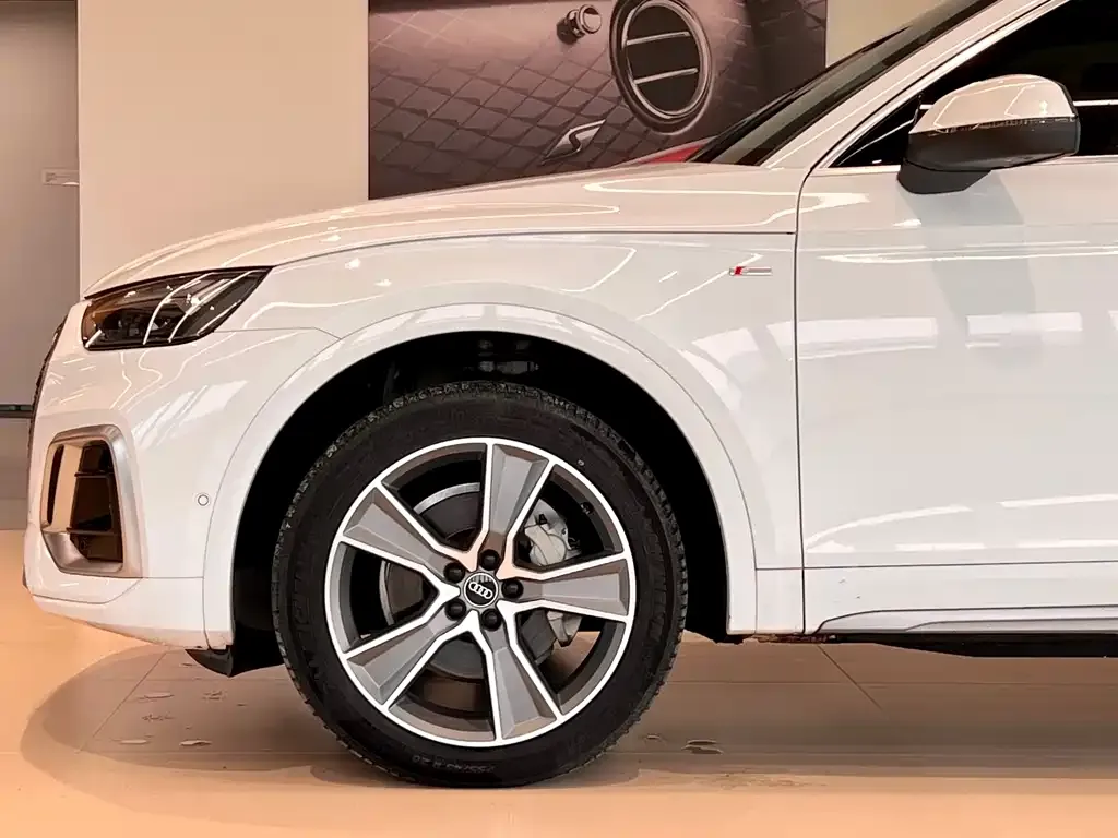 Audi Q5L 2022 из CN, фото 3