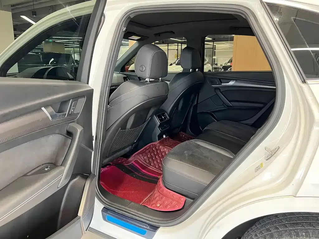 Audi Q5L 2022 из CN, фото 9