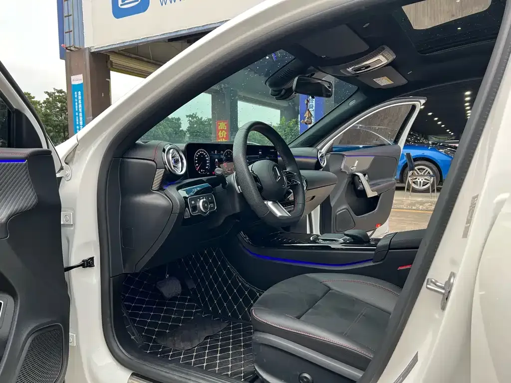 Mercedes-Benz A-Class 2024 из CN, фото 4