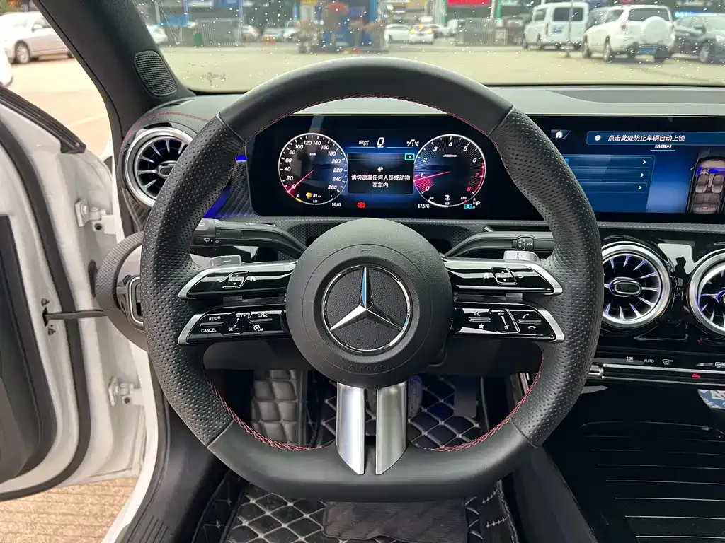 Mercedes-Benz A-Class 2024 из CN, фото 9