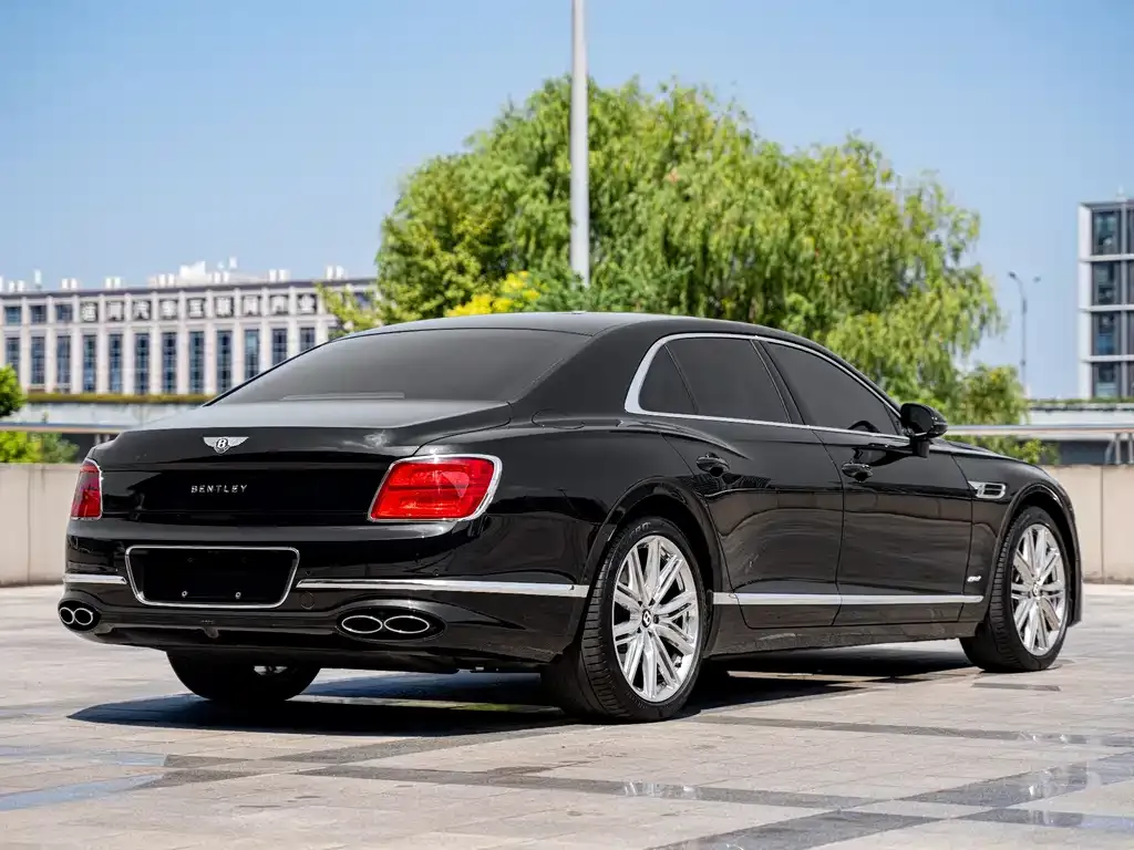 Bentley Flying Spur PHEV 2022 из CN, фото 3