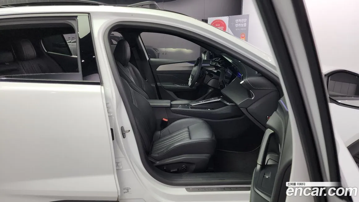 Peugeot 408 2023 из KR, фото 10