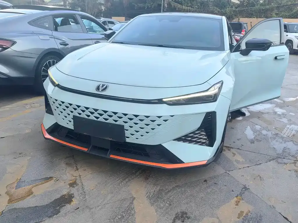 Changan UNI-V 2024 из CN, фото 2