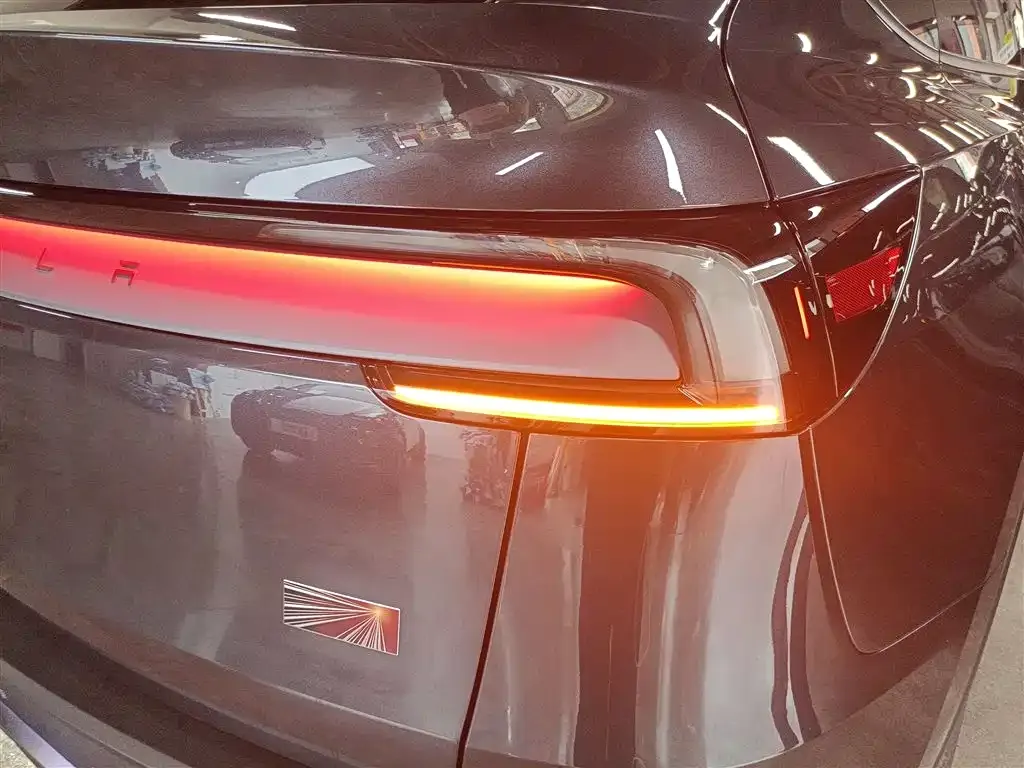 Tesla Model Y 2025 из CN, фото 8
