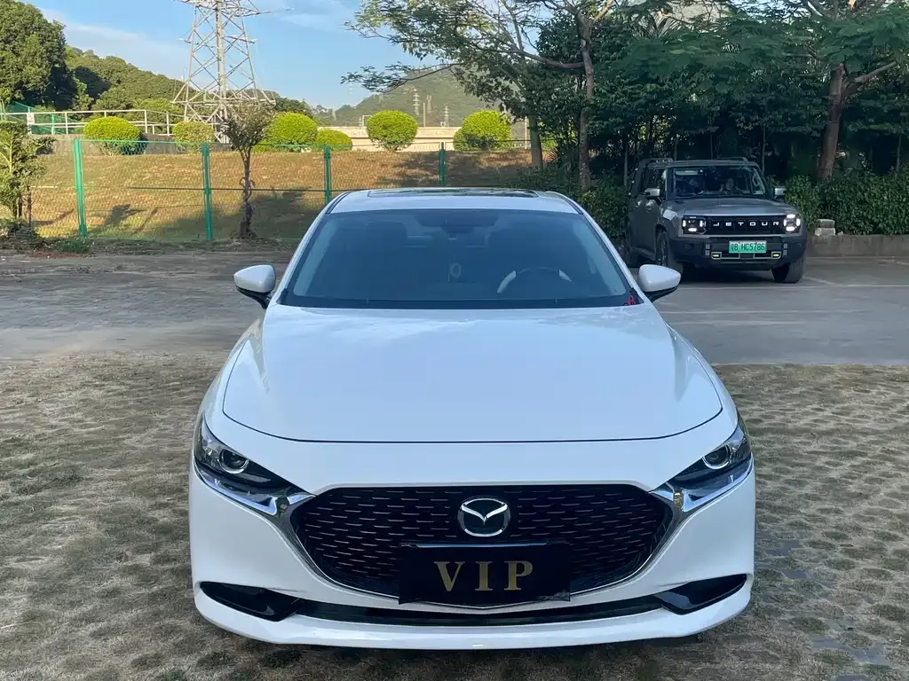 Mazda 3 Axela 2022 из CN, фото 2