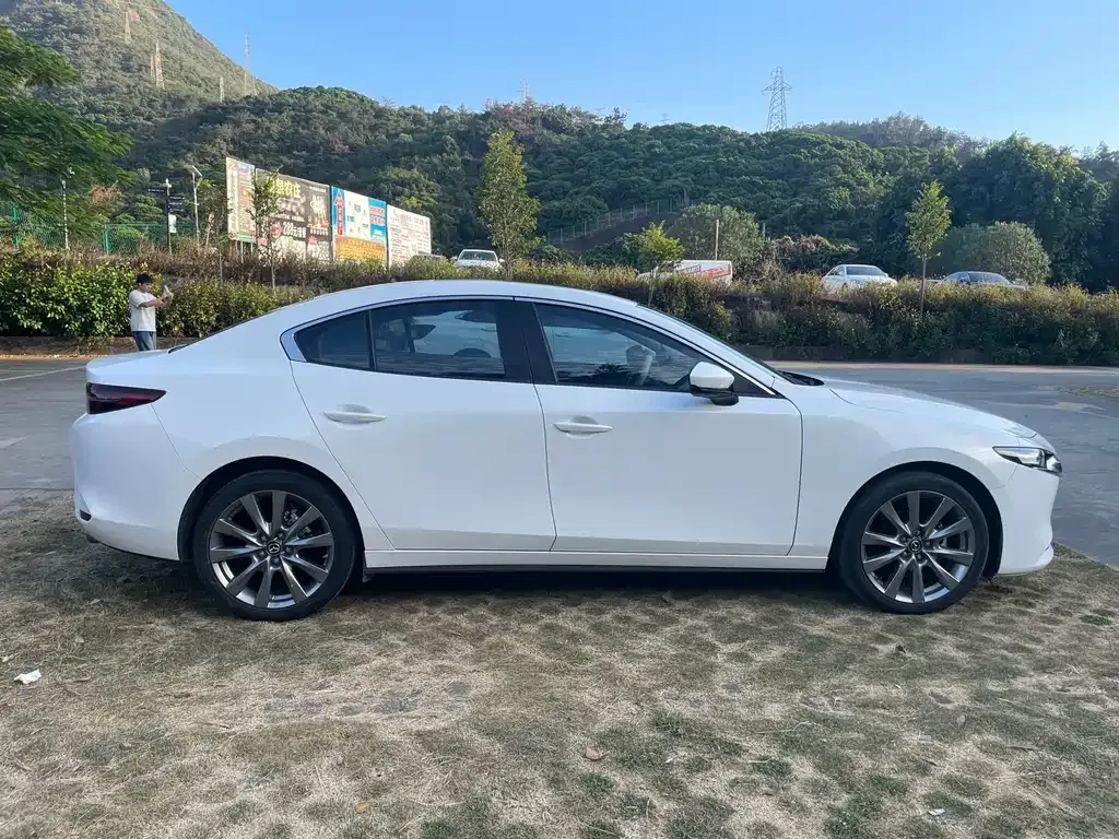 Mazda 3 Axela 2022 из CN, фото 5