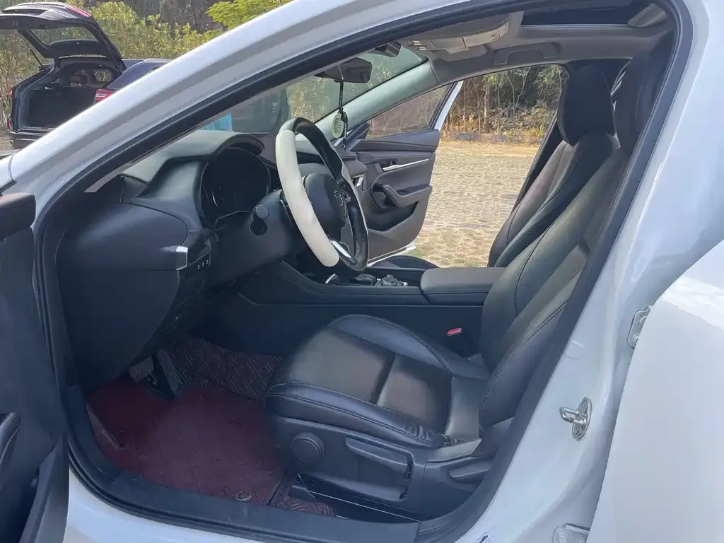 Mazda 3 Axela 2022 из CN, фото 9