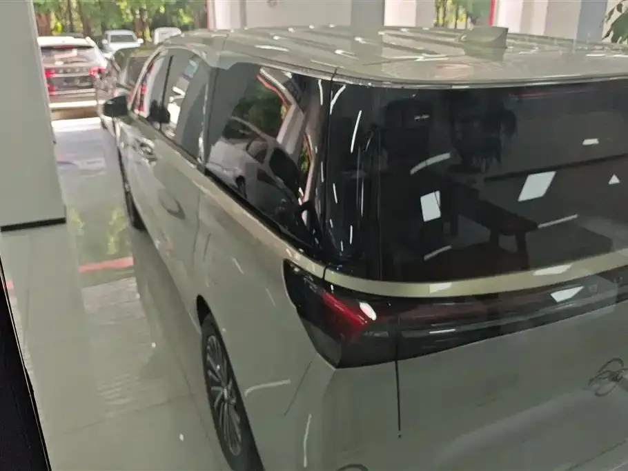 Buick GL8 Hybrid 2025 из CN, фото 3