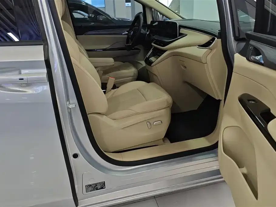 Buick GL8 Hybrid 2025 из CN, фото 8