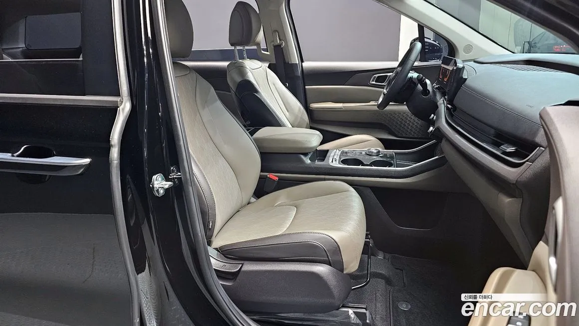 Kia Carnival — фото 10