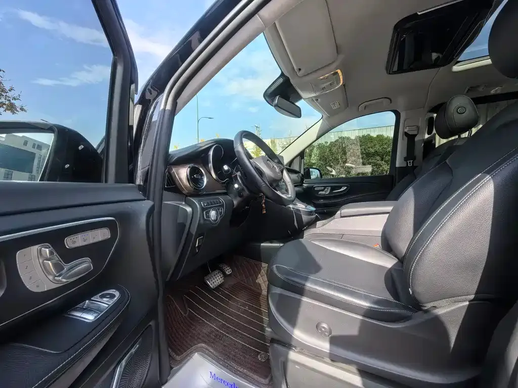 Mercedes-Benz V-Class 2022 из CN, фото 3