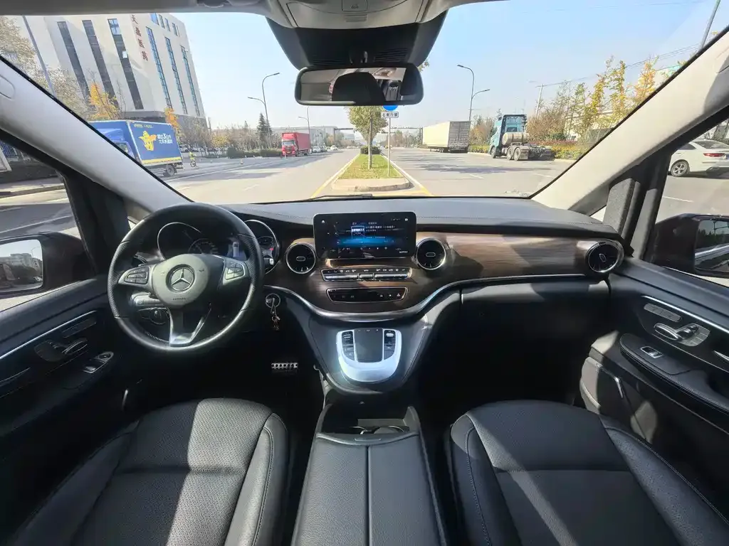 Mercedes-Benz V-Class 2022 из CN, фото 6