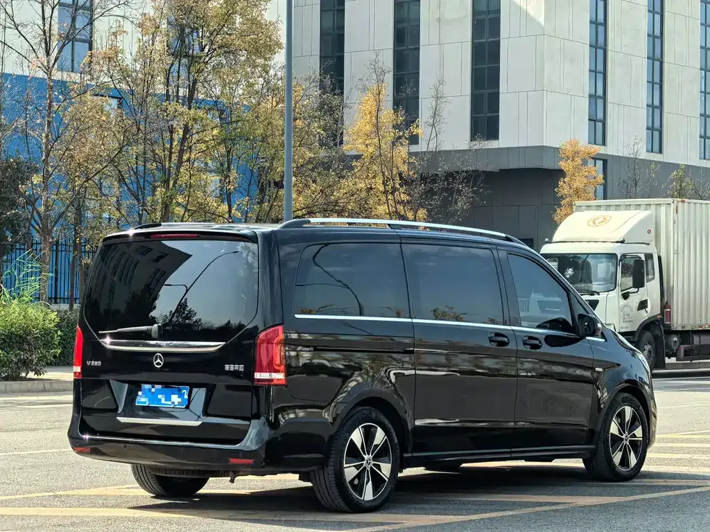 Mercedes-Benz V-Class 2022 из CN, фото 9