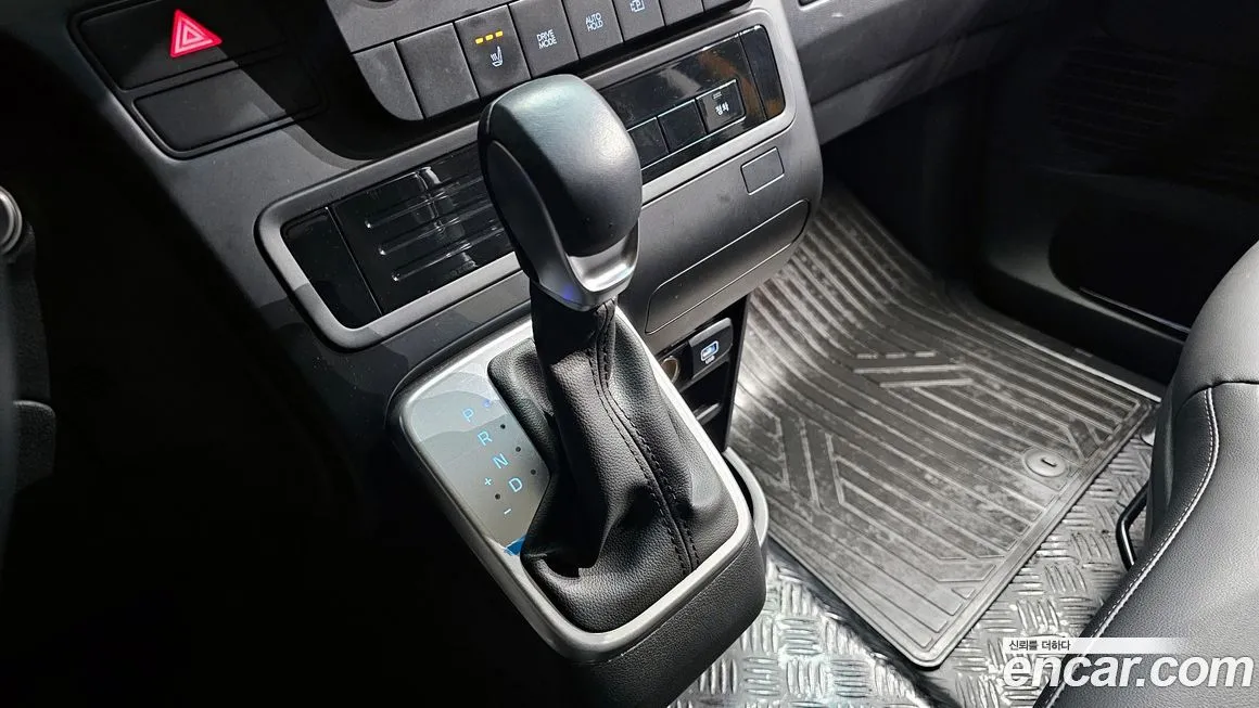 Hyundai Staria 2025 из KR, фото 9