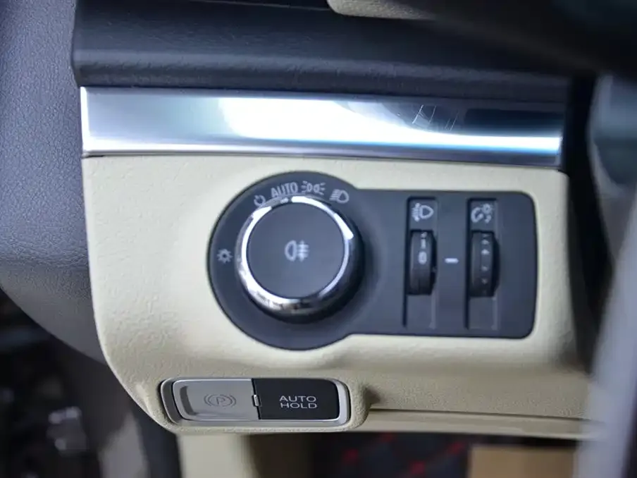 Buick GL8 2024 из CN, фото 10