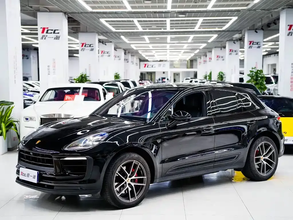 Porsche Macan — фото 1
