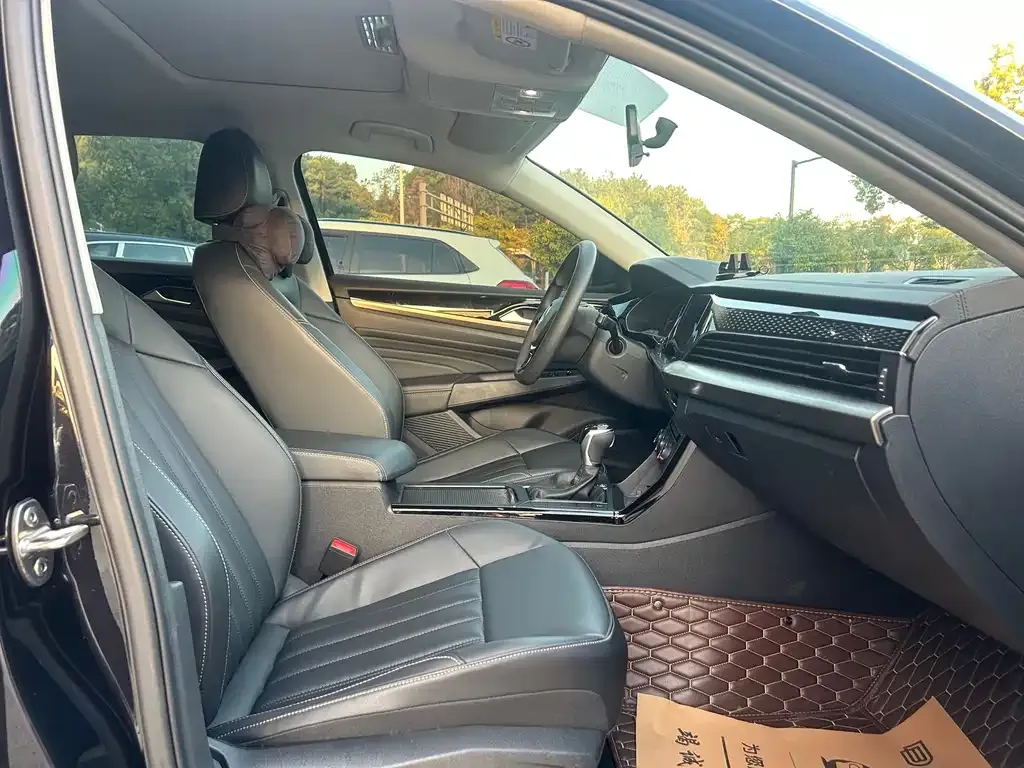 Volkswagen Passat 2021 из CN, фото 6