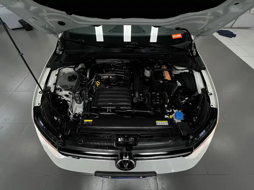 Volkswagen Golf 2022 из CN, фото 9