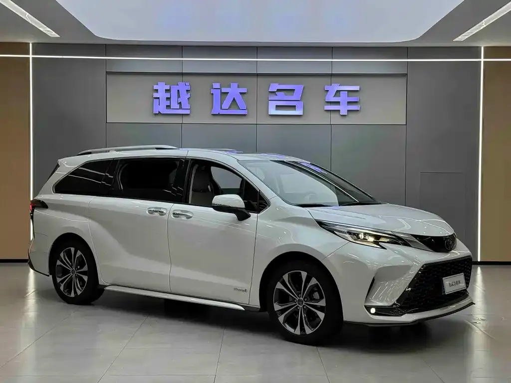 Toyota Granvia 2024 из CN, фото 3