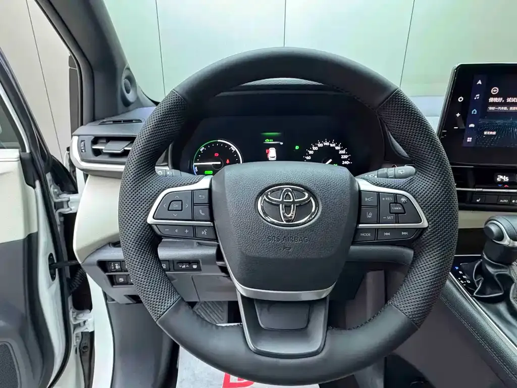 Toyota Granvia 2024 из CN, фото 5