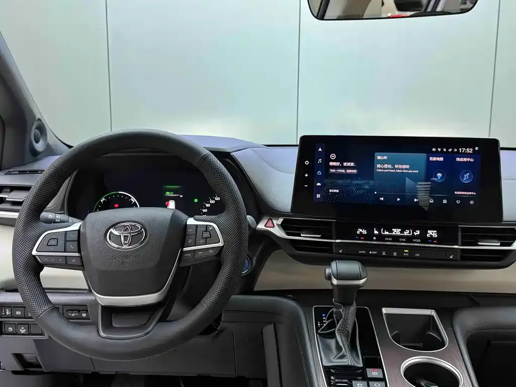 Toyota Granvia 2024 из CN, фото 8