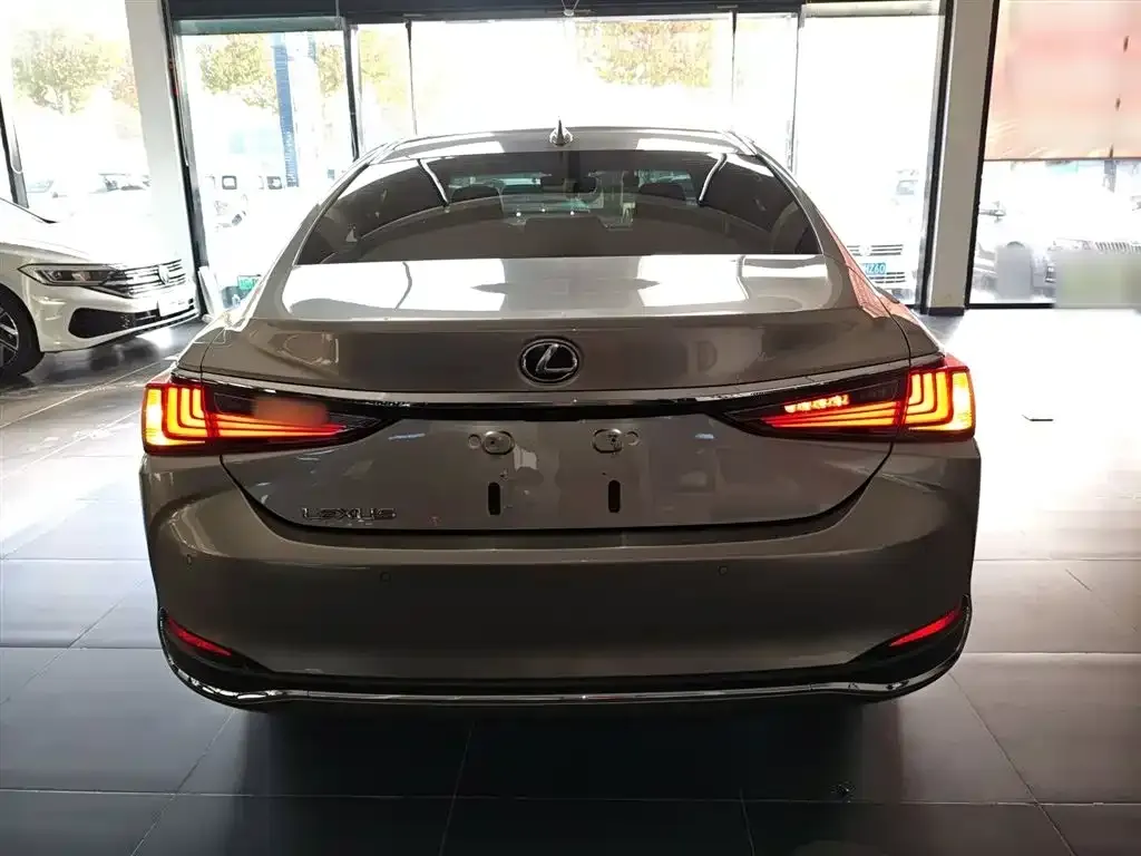 Lexus ES 2022 из CN, фото 6