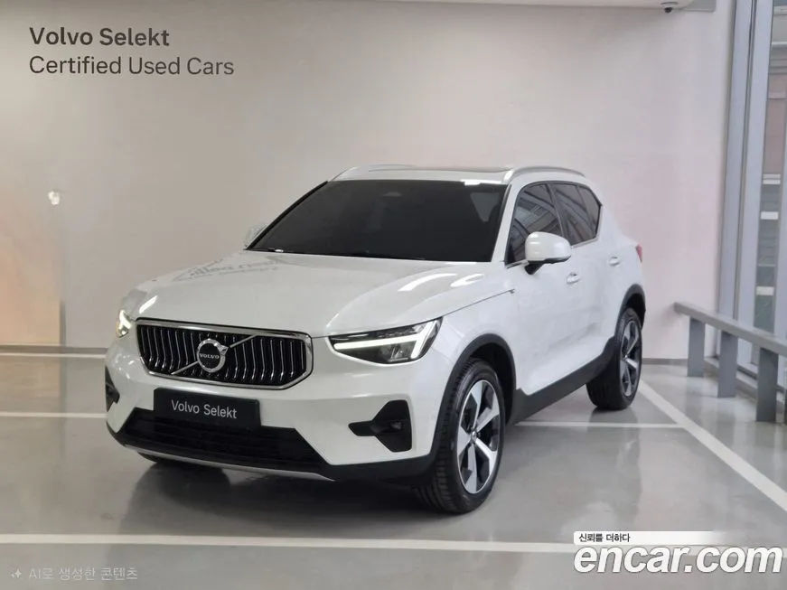 Volvo XC40 — фото 1