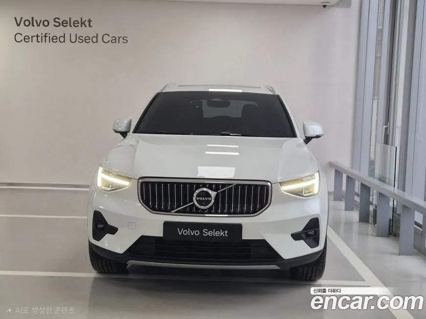 Volvo XC40 — фото 2
