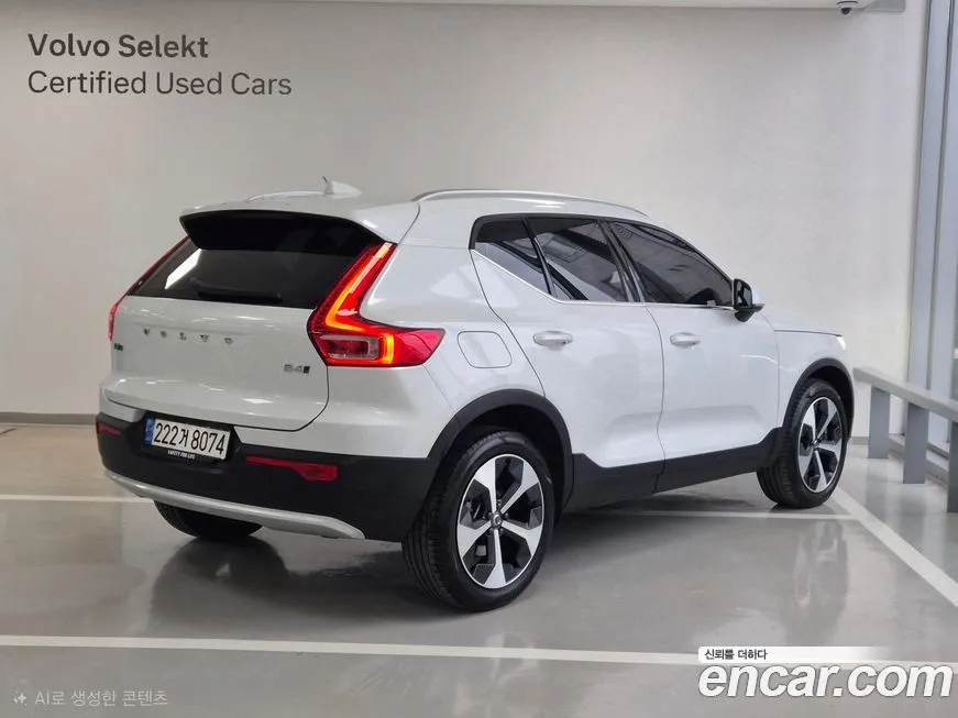 Volvo XC40 — фото 4