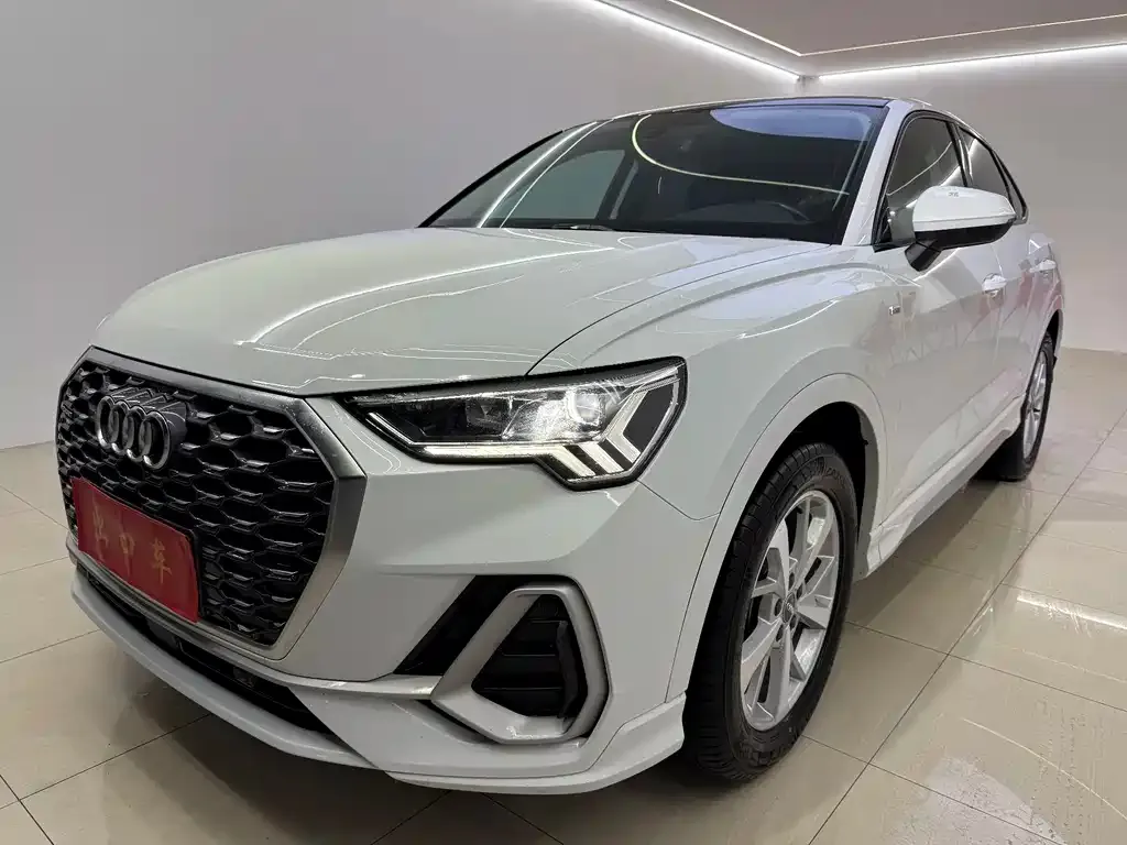 Audi Q3 Sportback 2021 из CN, фото 1