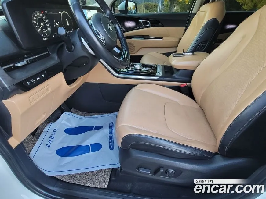 Kia Carnival — фото 6