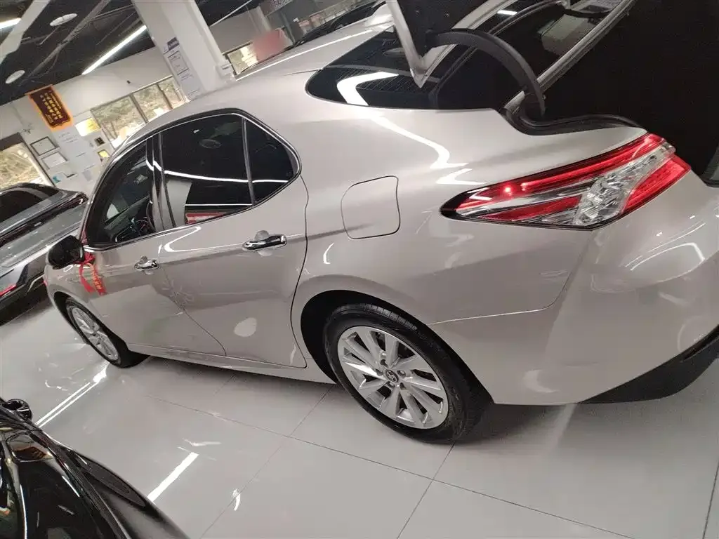 Toyota Camry 2022 из CN, фото 5