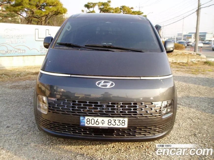Hyundai Staria — фото 1