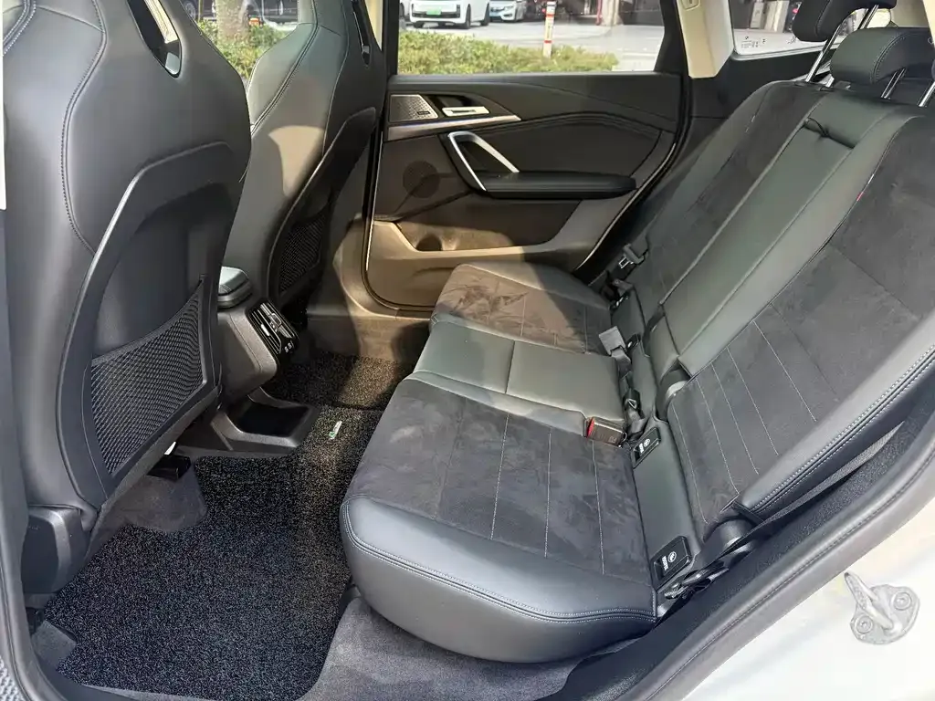BMW X1 2024 из CN, фото 8