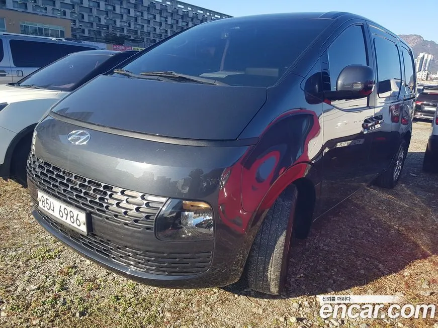 Hyundai Staria — фото 1