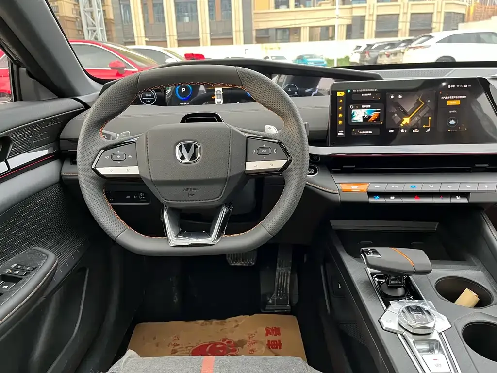 Changan UNI-V 2025 из CN, фото 10