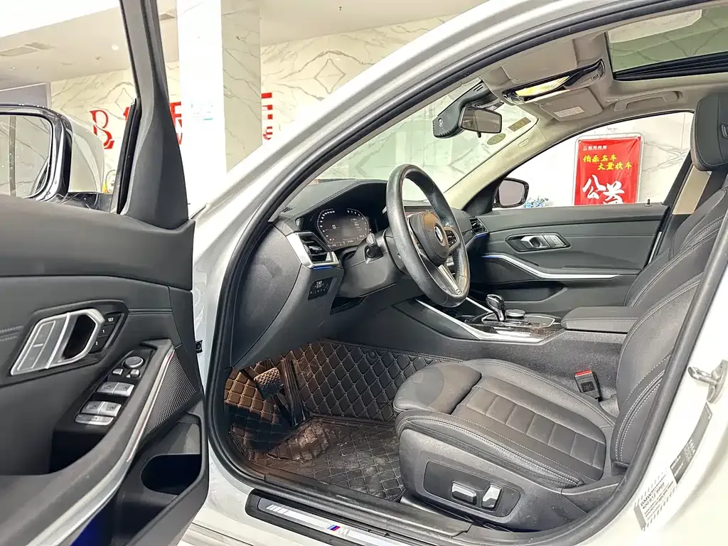 BMW 3 Series 2021 из CN, фото 4