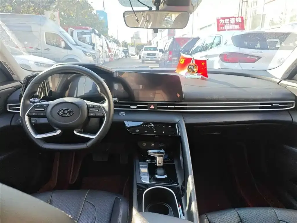 Hyundai Elantra 2022 из CN, фото 7