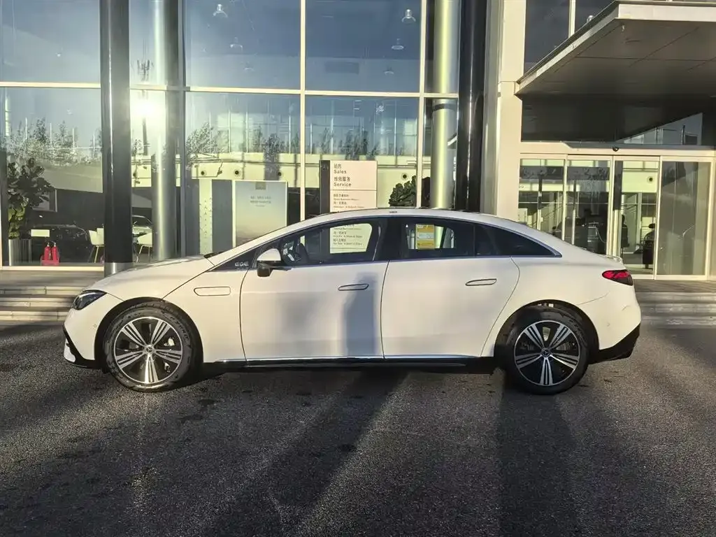 Mercedes-Benz EQE 2025 из CN, фото 3