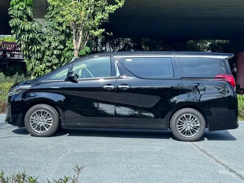 Toyota Alphard 2022 из CN, фото 7