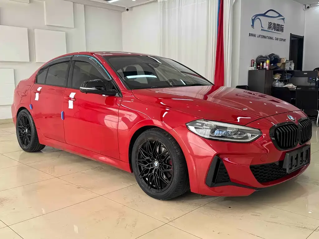 BMW 1 Series 2021 из CN, фото 3