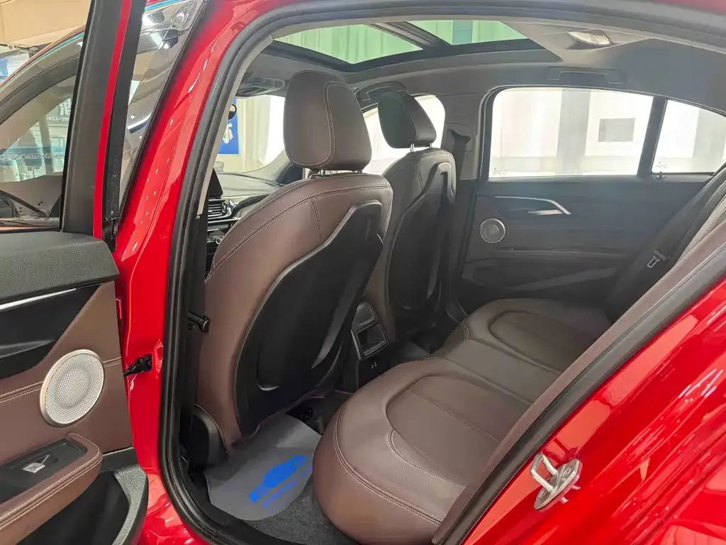 BMW 1 Series 2021 из CN, фото 8