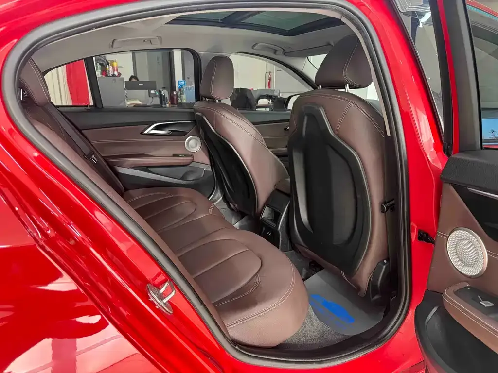 BMW 1 Series 2021 из CN, фото 9